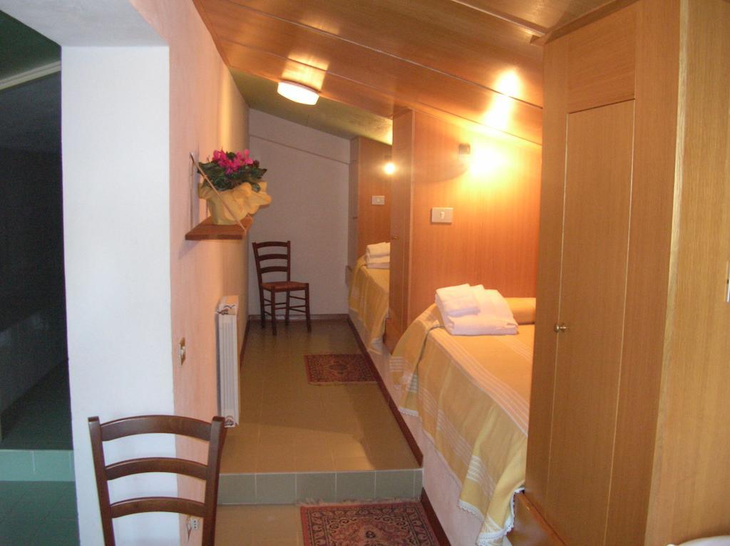 Agriturismo Le Pianore Montespertoli Zimmer foto